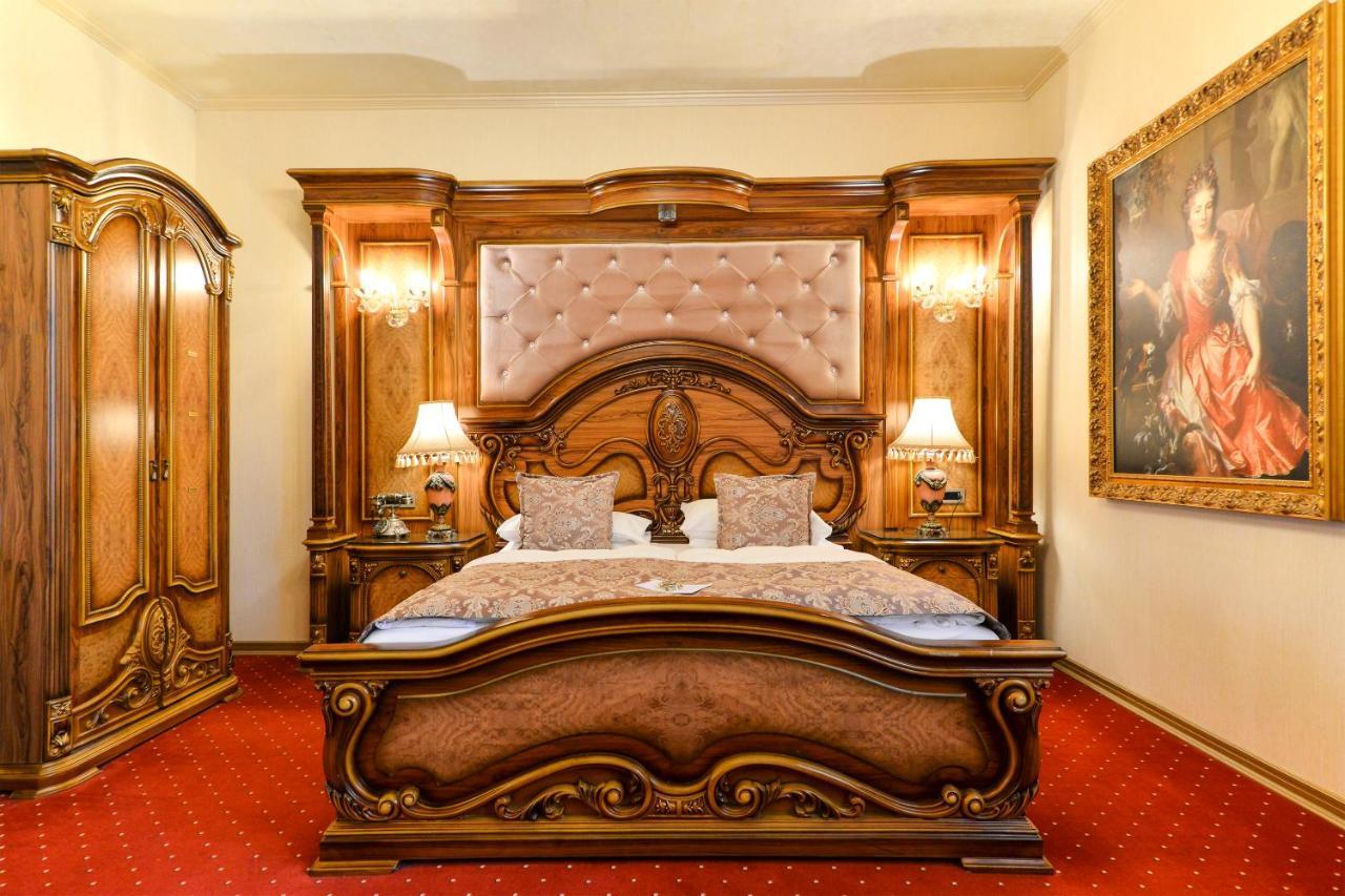 סרמסקי קרלובצ'י Premier Prezident Garni Hotel And Spa מראה חיצוני תמונה