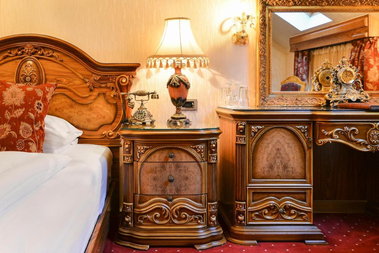 סרמסקי קרלובצ'י Premier Prezident Garni Hotel And Spa מראה חיצוני תמונה