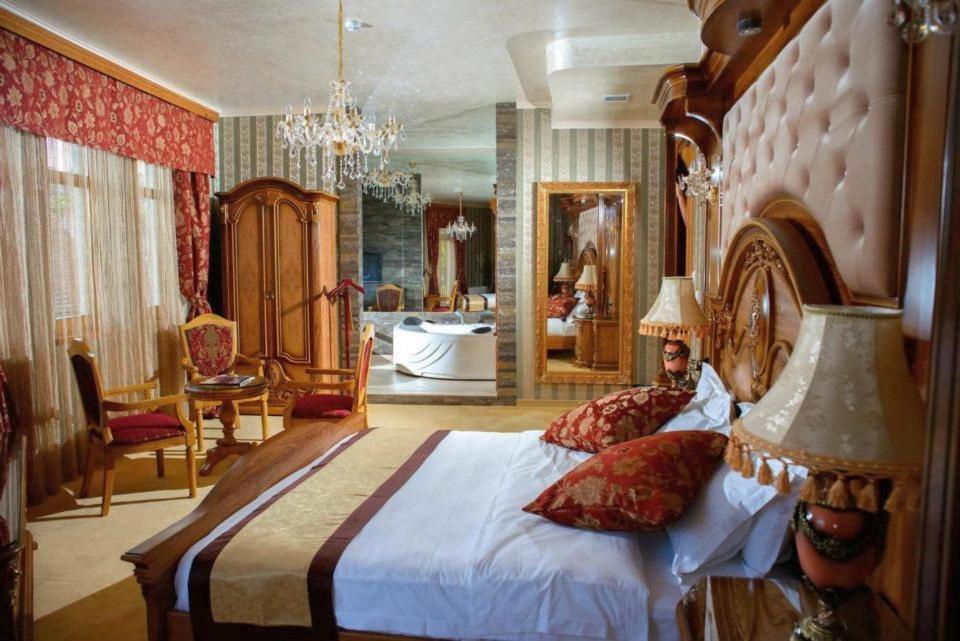 סרמסקי קרלובצ'י Premier Prezident Garni Hotel And Spa מראה חיצוני תמונה