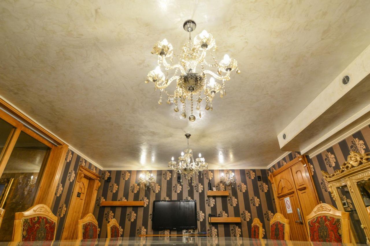 סרמסקי קרלובצ'י Premier Prezident Garni Hotel And Spa מראה חיצוני תמונה