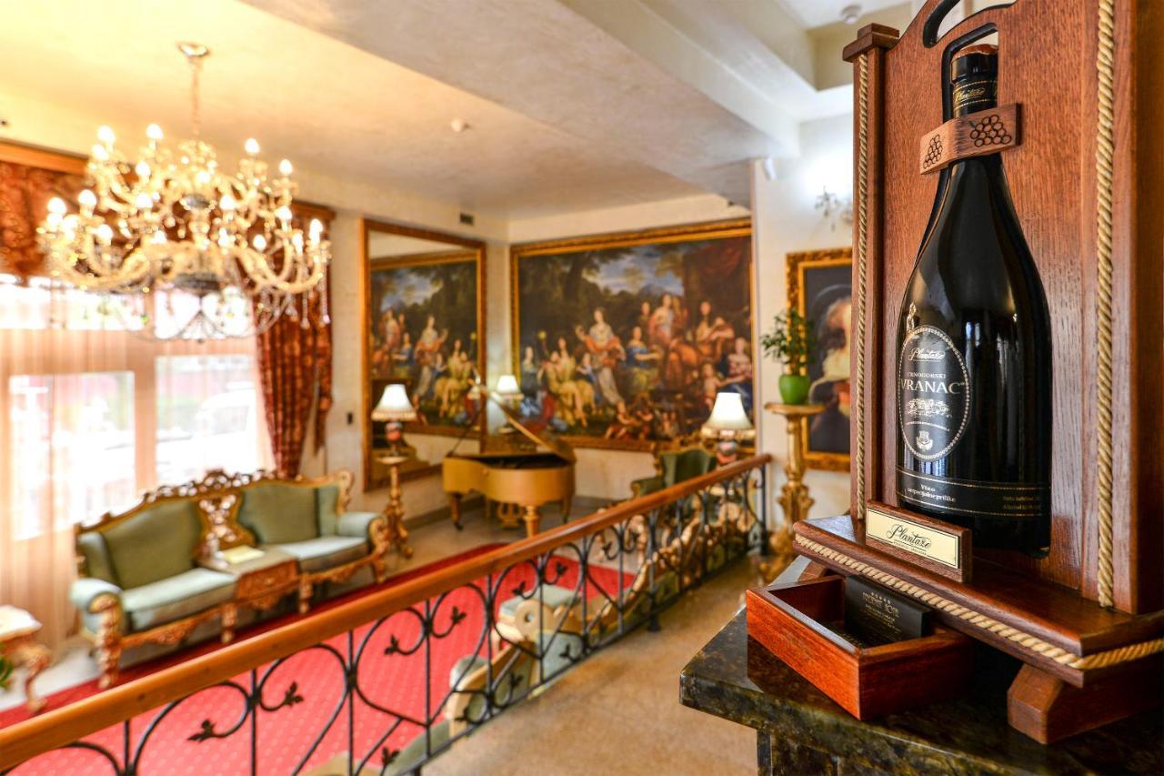 סרמסקי קרלובצ'י Premier Prezident Garni Hotel And Spa מראה חיצוני תמונה