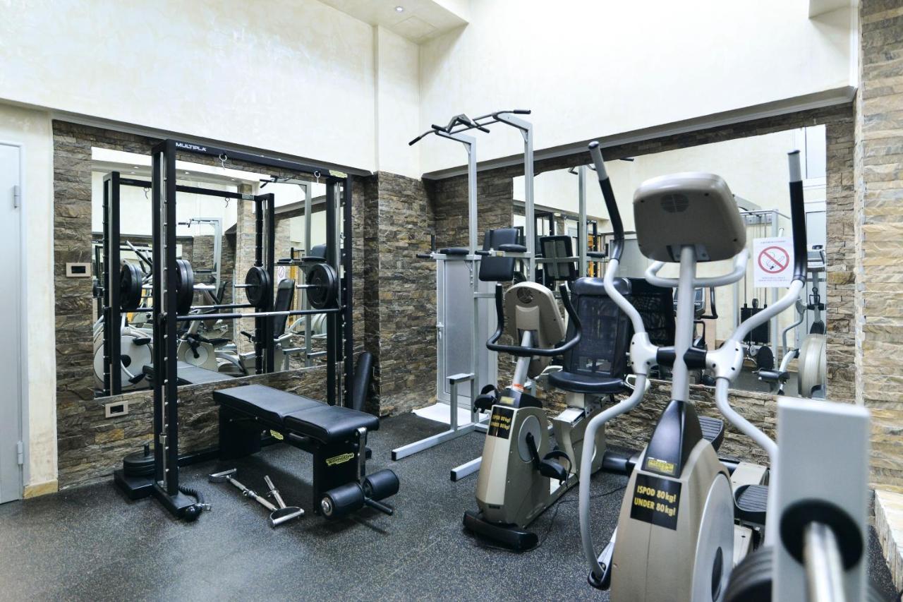 סרמסקי קרלובצ'י Premier Prezident Garni Hotel And Spa מראה חיצוני תמונה