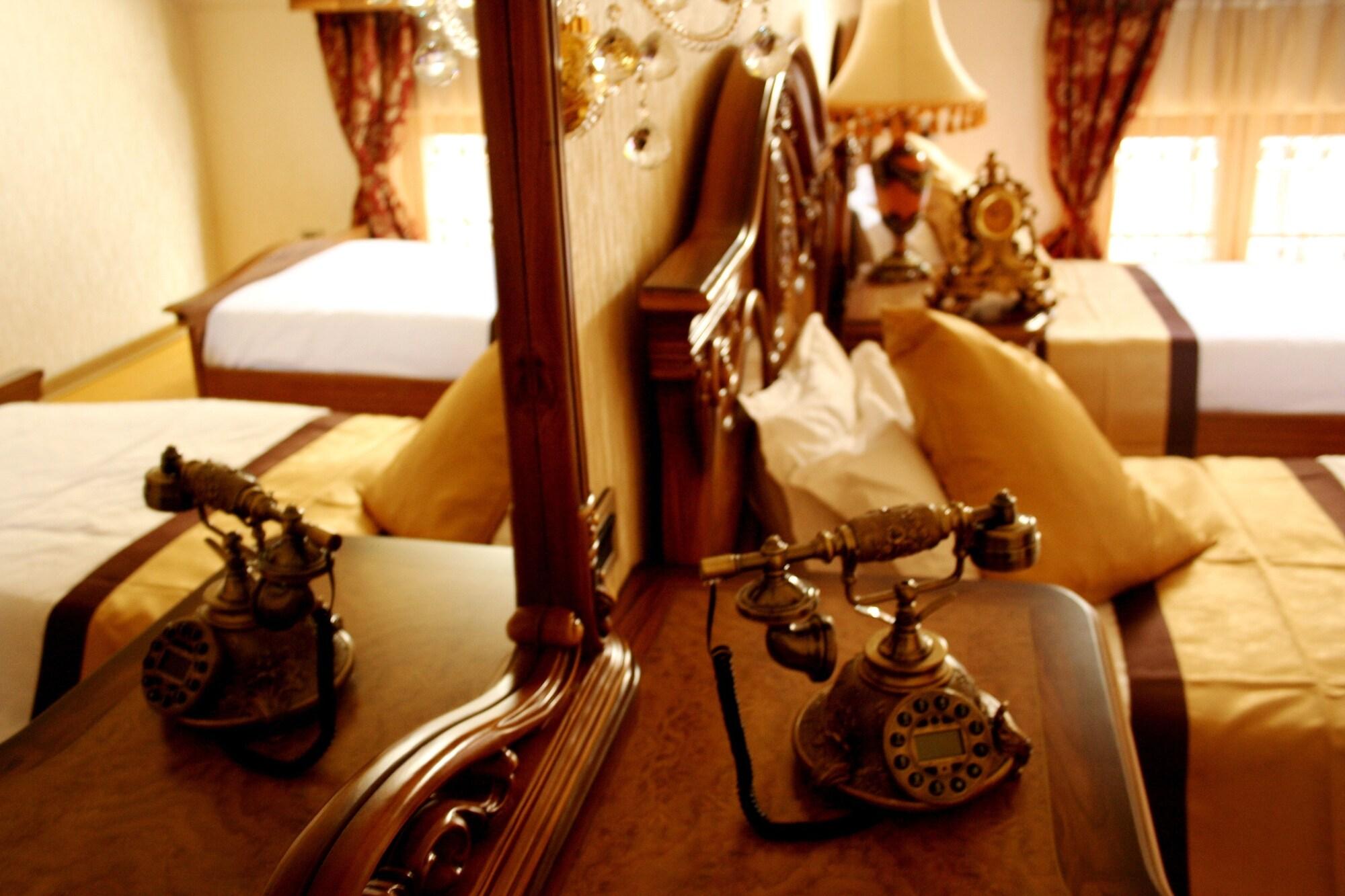 סרמסקי קרלובצ'י Premier Prezident Garni Hotel And Spa מראה חיצוני תמונה